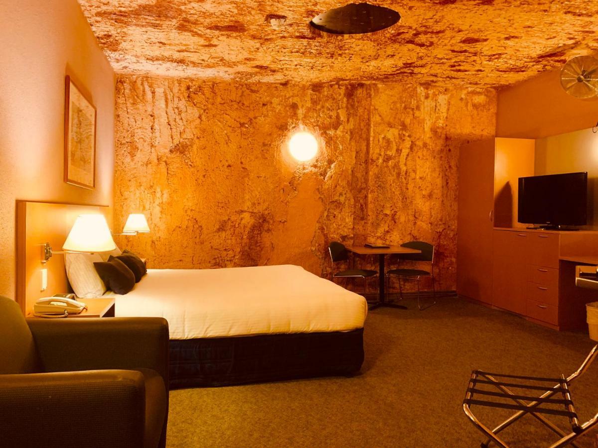 Desert Cave Hotel Coober Pedy Exterior foto